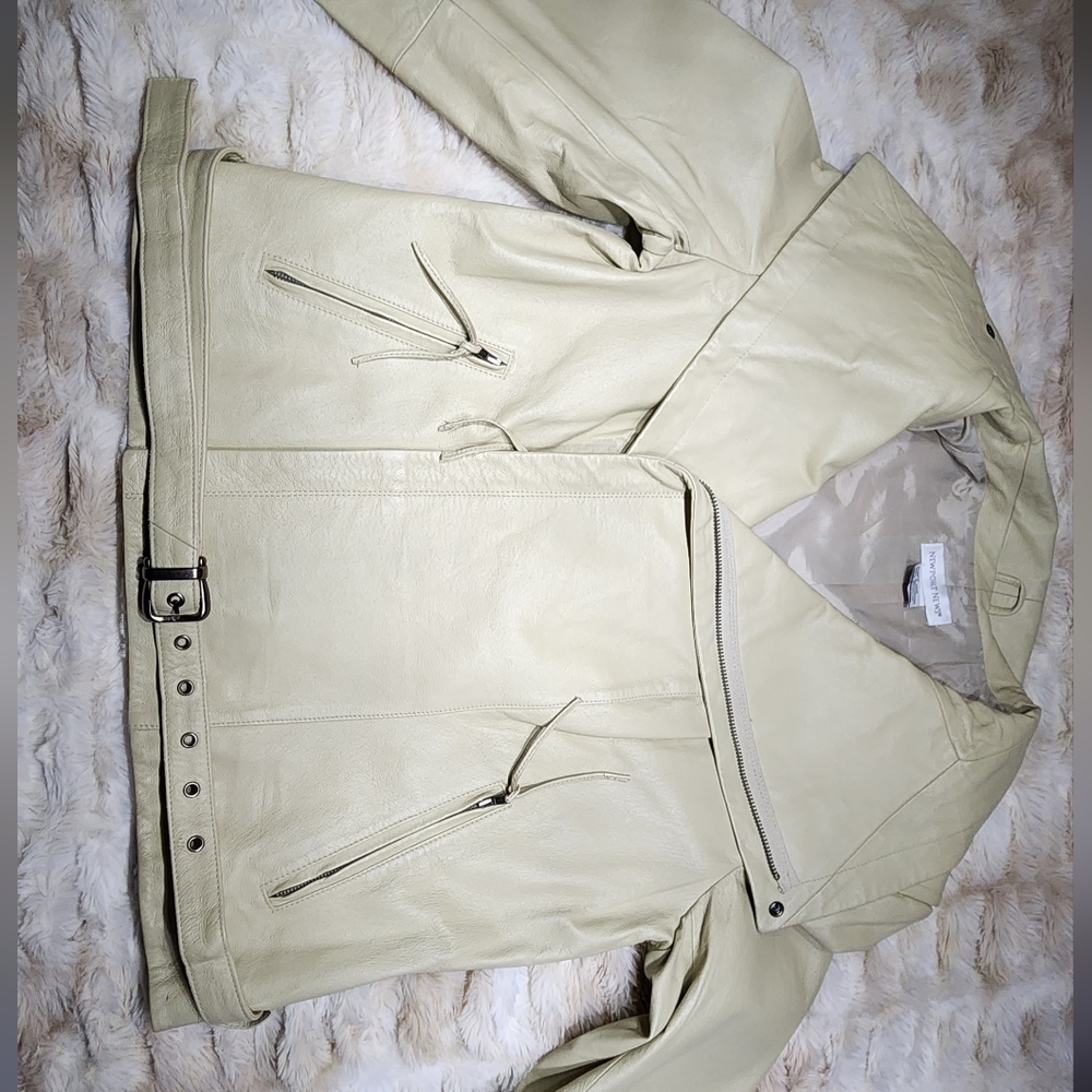 Womens newport news beige leather jacket